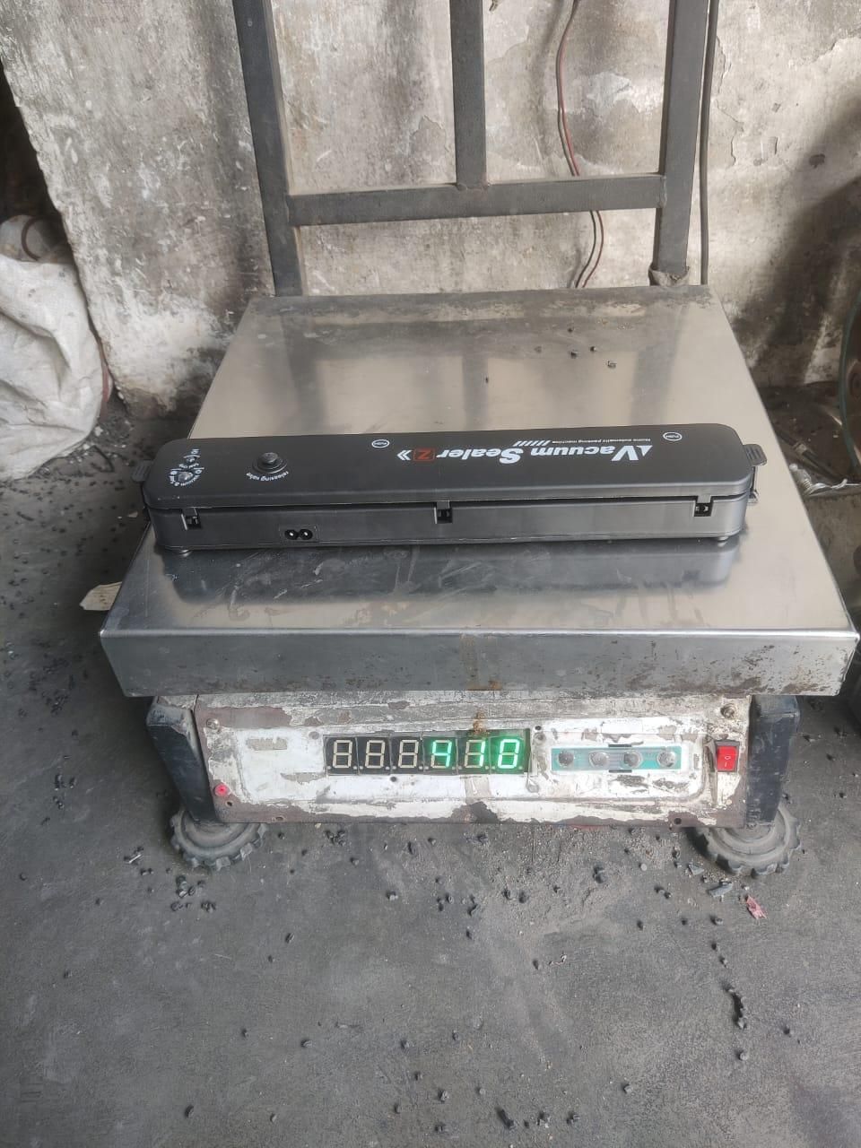 Portable Multi-functional Food Vacuum Sealer – Seal Freshness, Lock in Flavor! 🧊